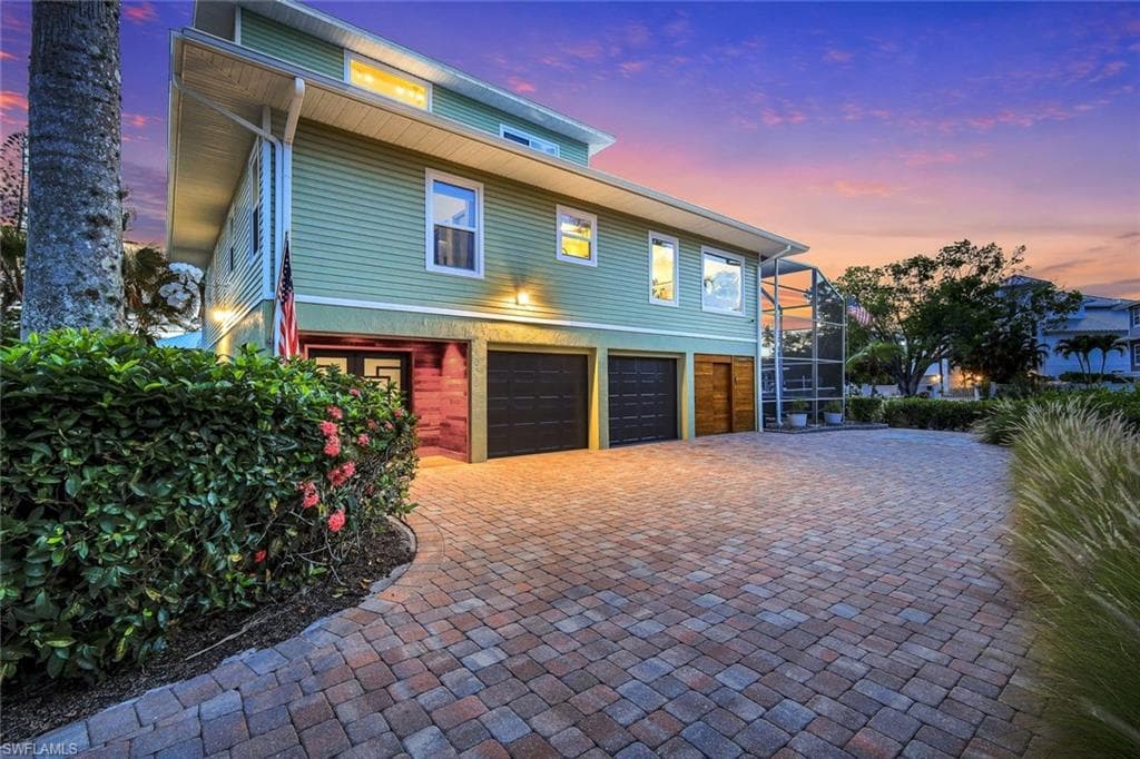 3858 Riviera CIR-10