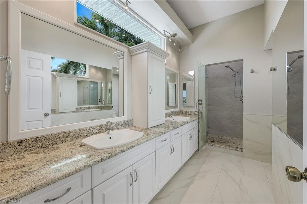3858 Riviera CIR-28