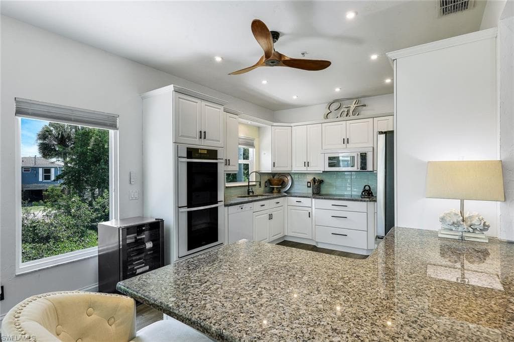 3858 Riviera CIR-20