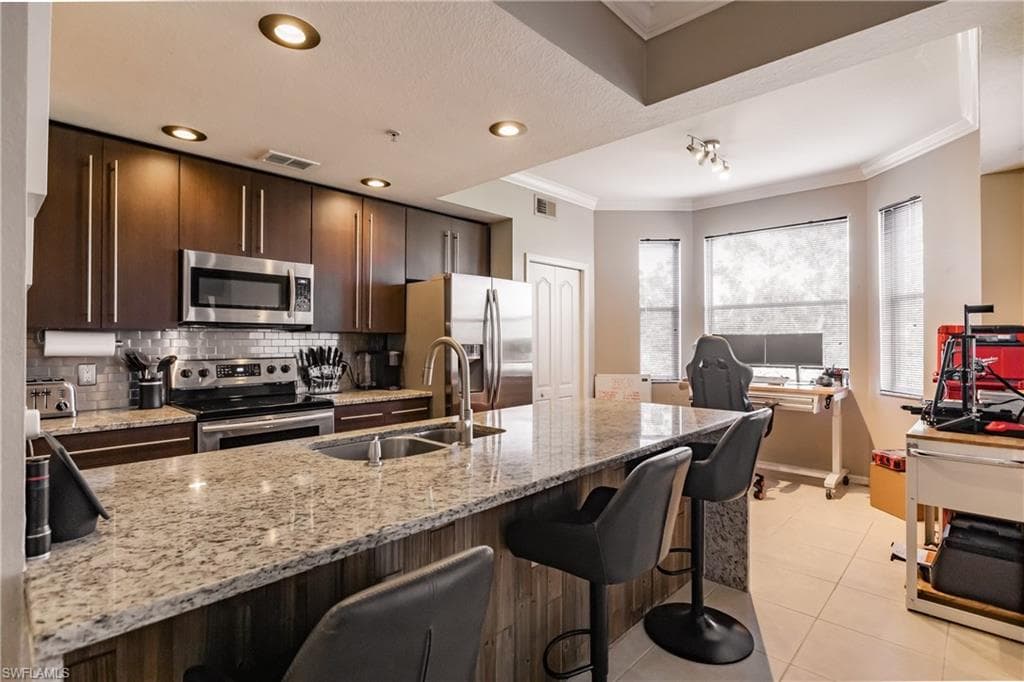 8331 Whiskey Preserve CIR 438-9