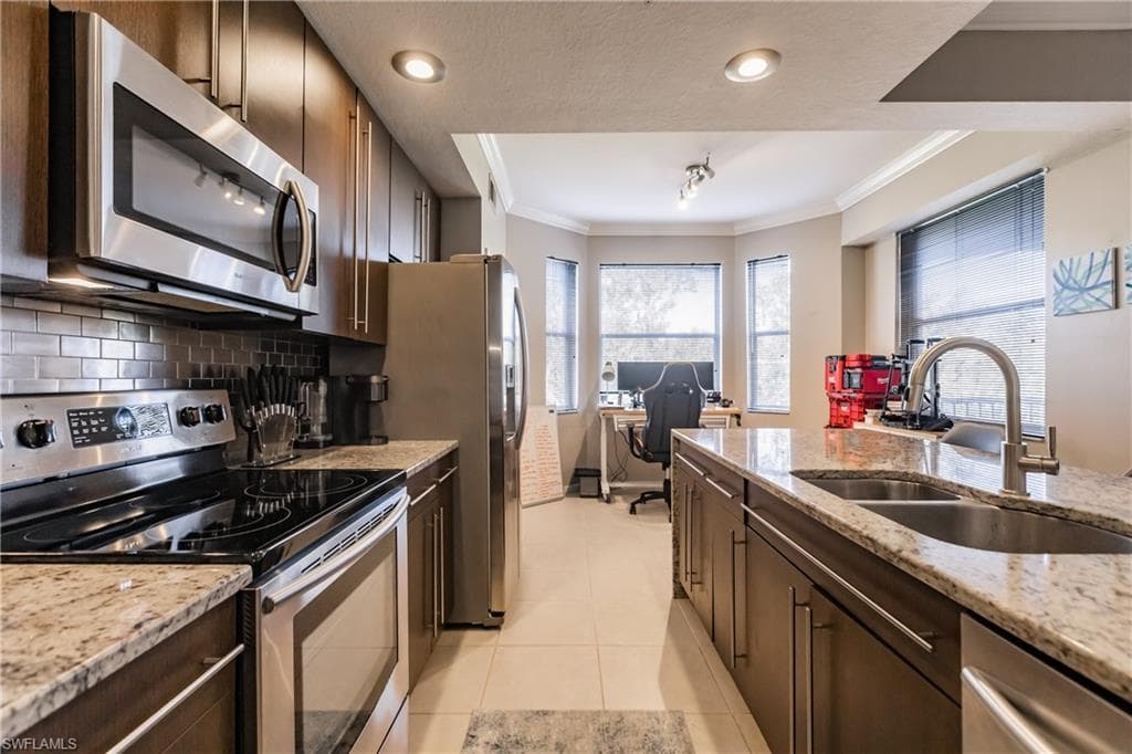 8331 Whiskey Preserve CIR 438-10