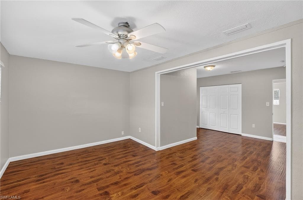 2505 Wood ST-29