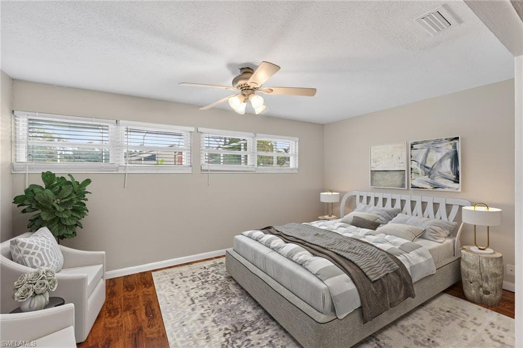 2505 Wood ST-33