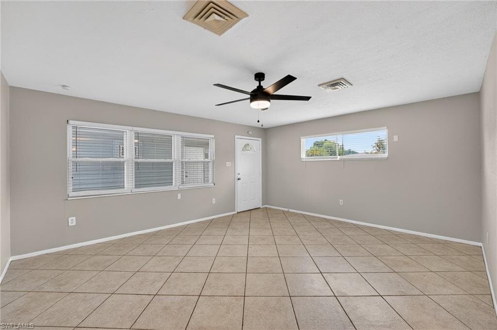 2505 Wood ST-10