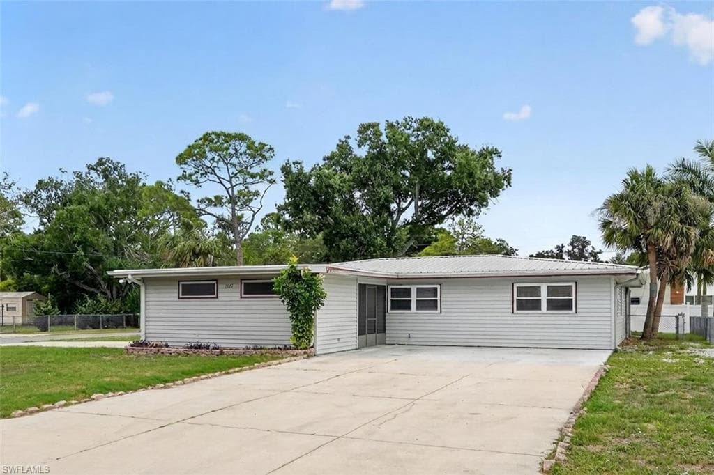 2505 Wood ST-43