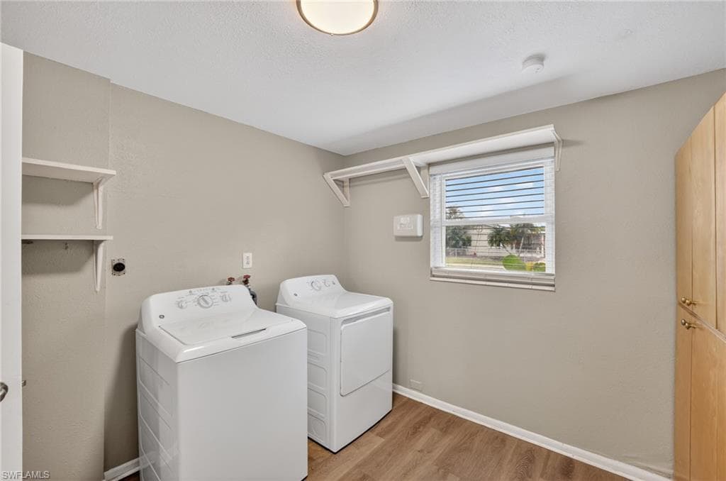 2505 Wood ST-39