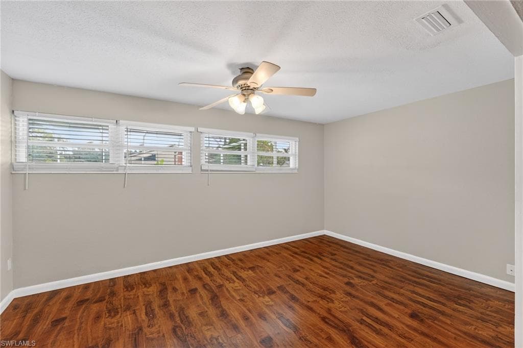 2505 Wood ST-34