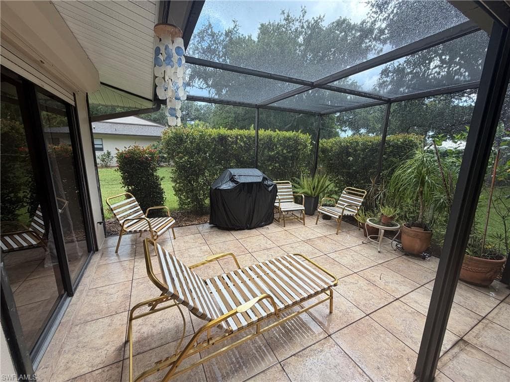 5883 Sand Oak DR-19