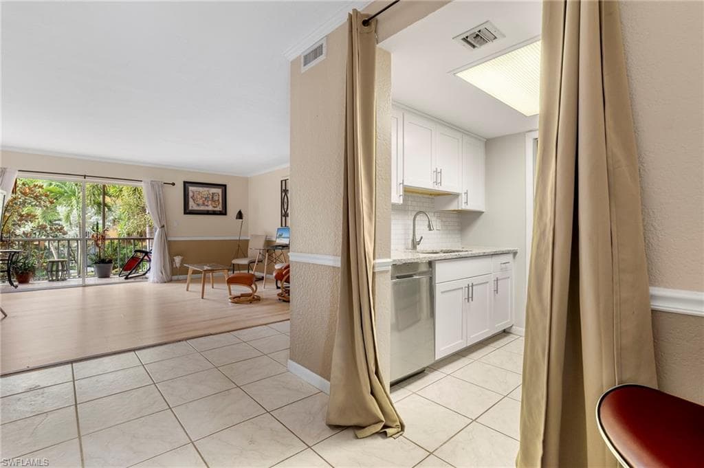 2366 E Mall DR 213-5