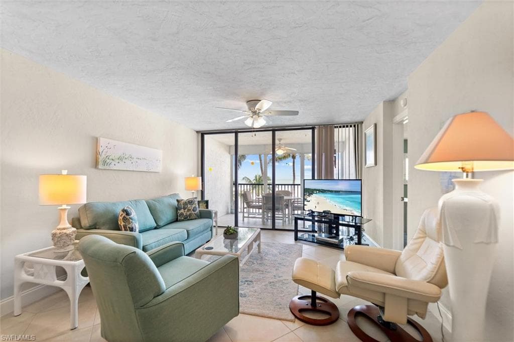 6400 Estero BLVD 301-2