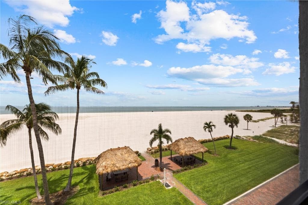 6400 Estero BLVD 301-0