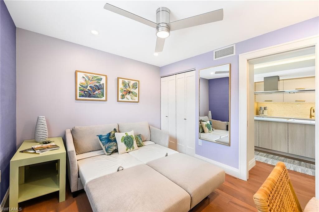 250 7th AVE S 207-16