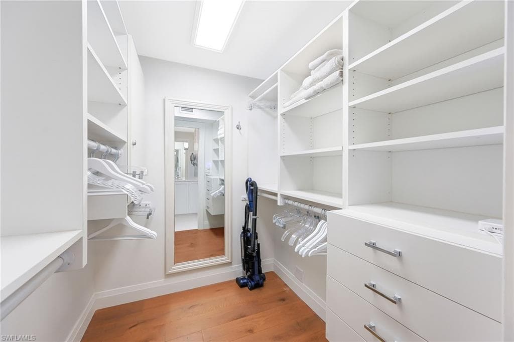 250 7th AVE S 207-12