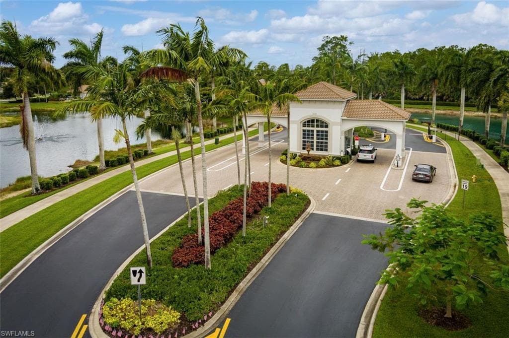 15821 Delaplata LN-26