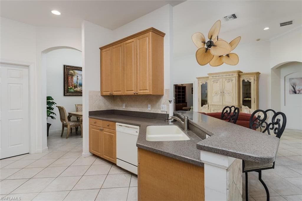 15821 Delaplata LN-12