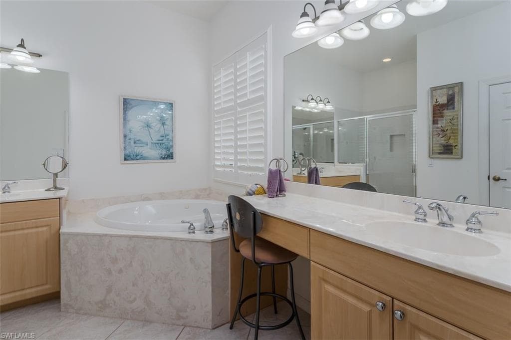 15821 Delaplata LN-16