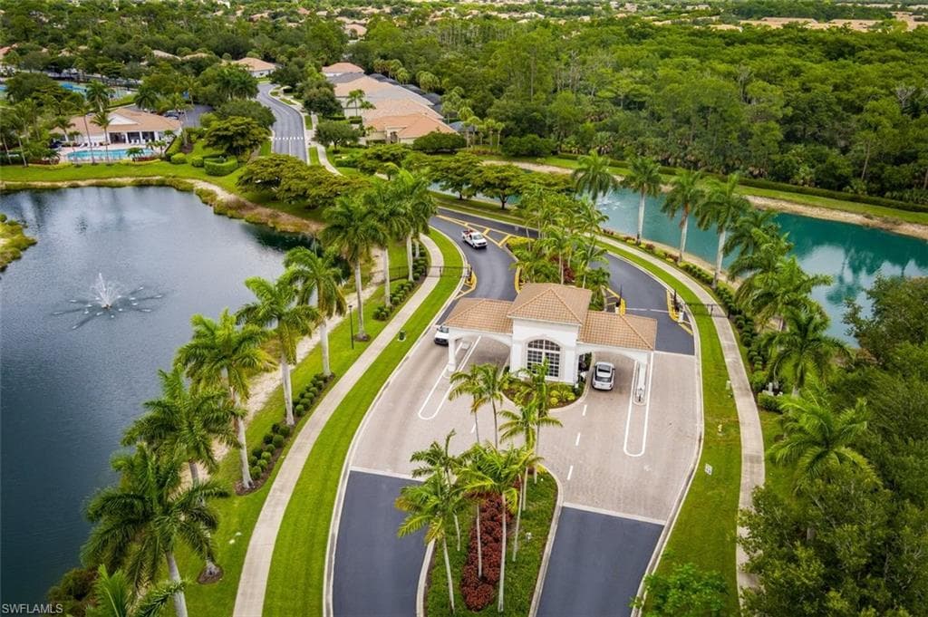 15821 Delaplata LN-25