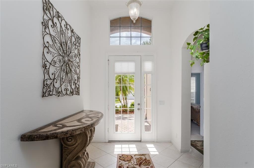 15821 Delaplata LN-4