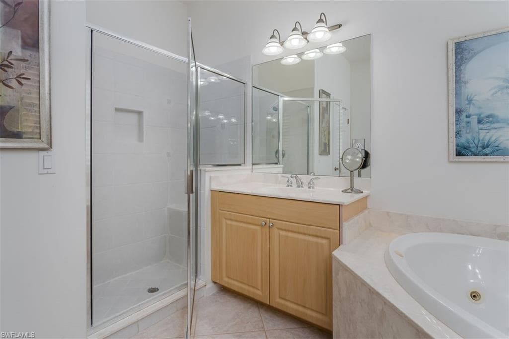 15821 Delaplata LN-17