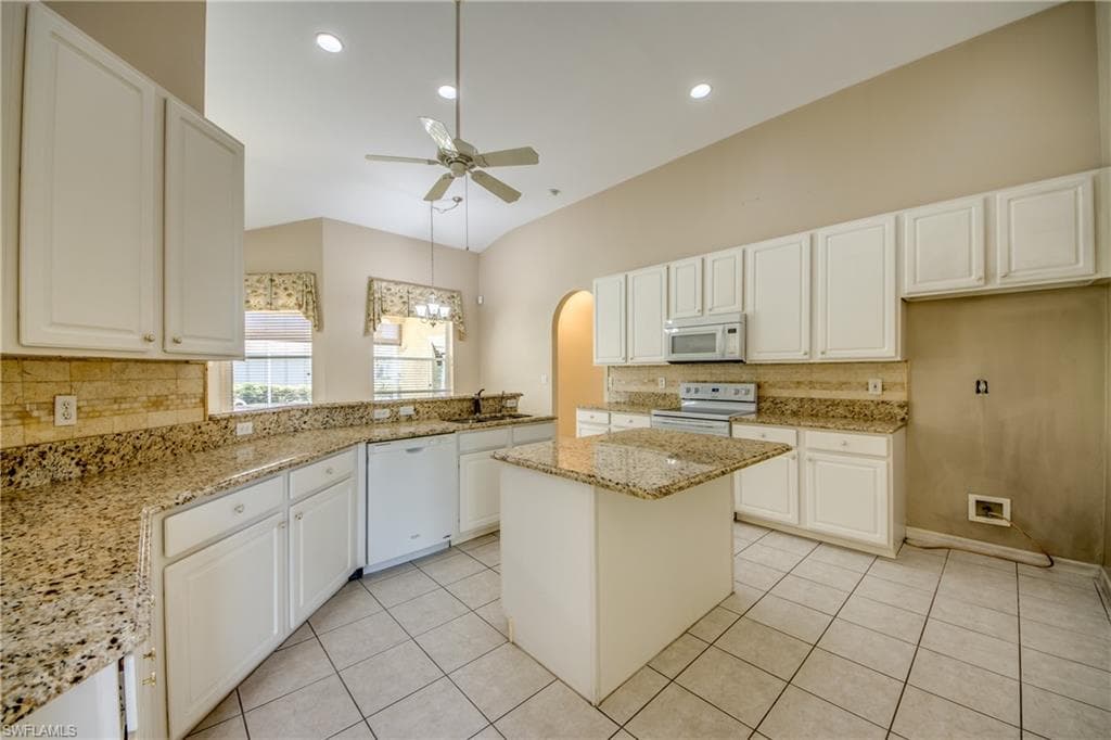8904 Baytowne LOOP-12