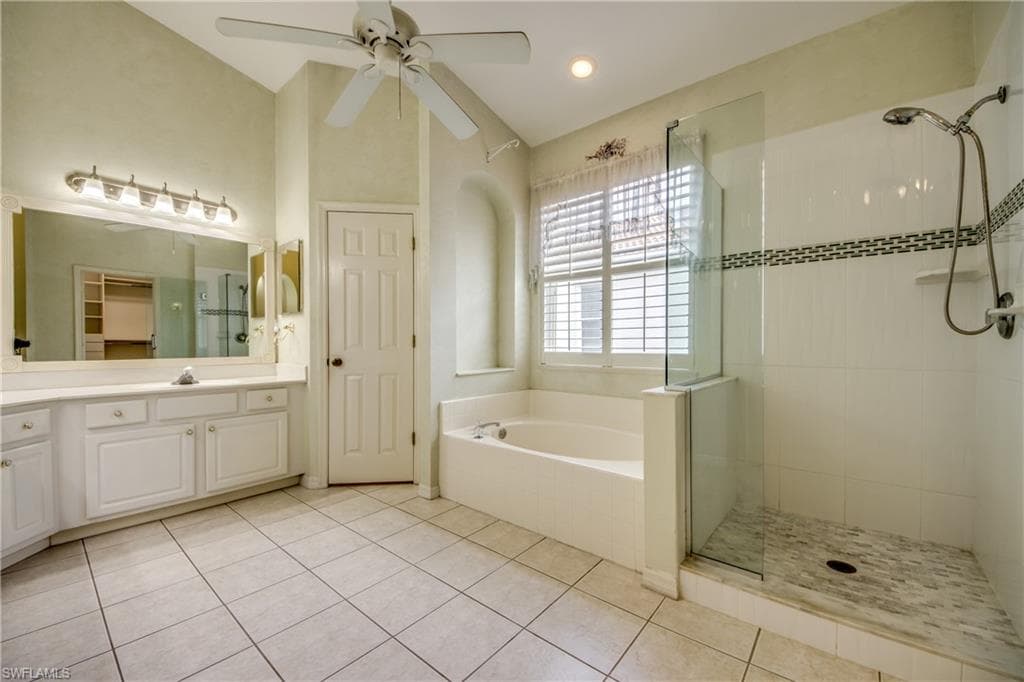 8904 Baytowne LOOP-25