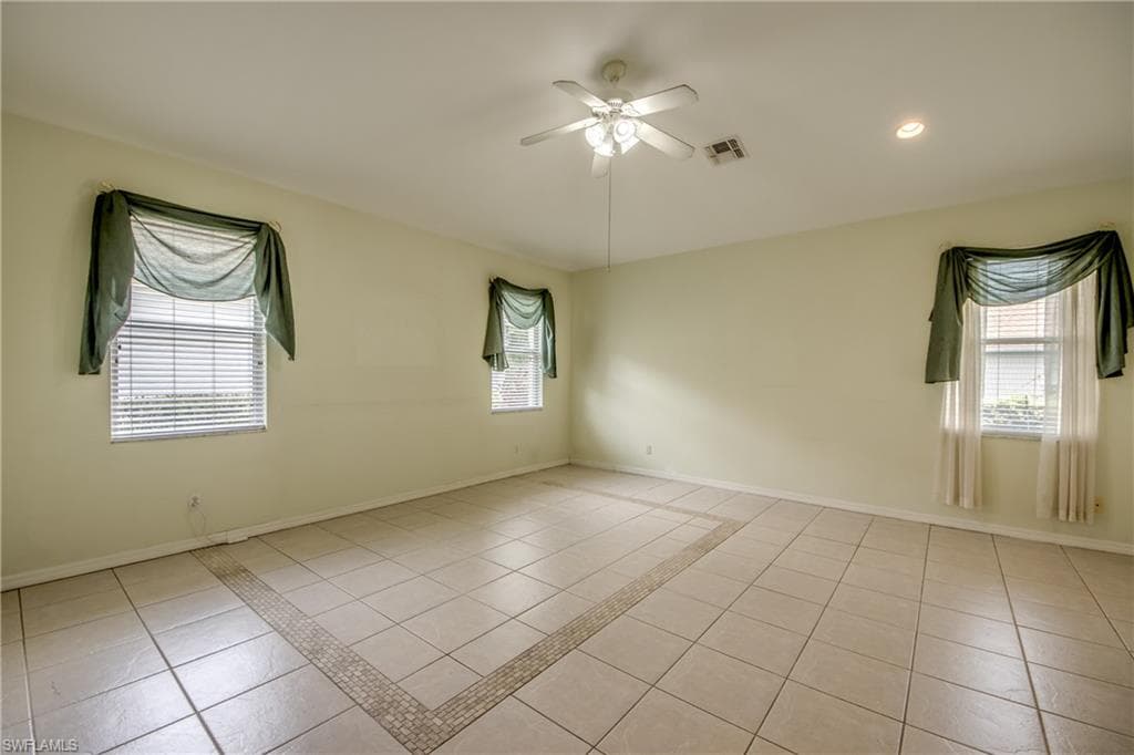 8904 Baytowne LOOP-21