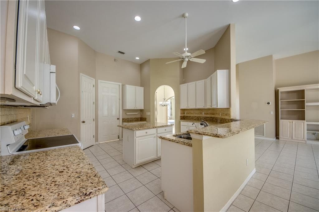 8904 Baytowne LOOP-13
