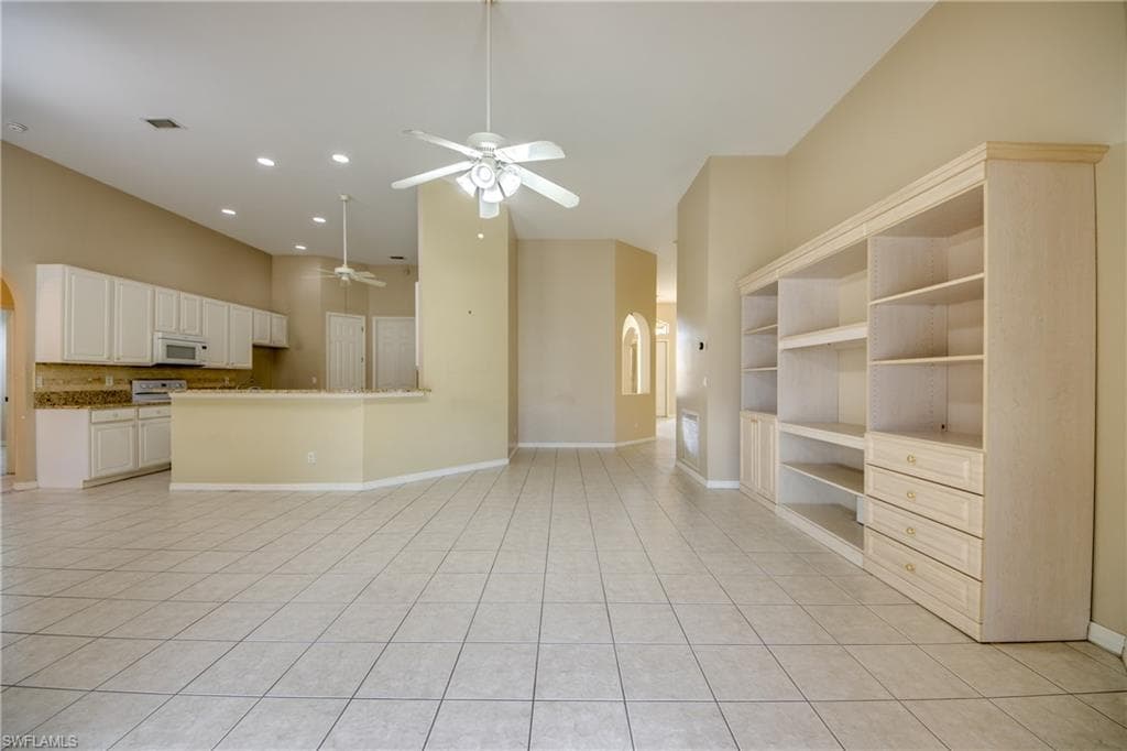 8904 Baytowne LOOP-17