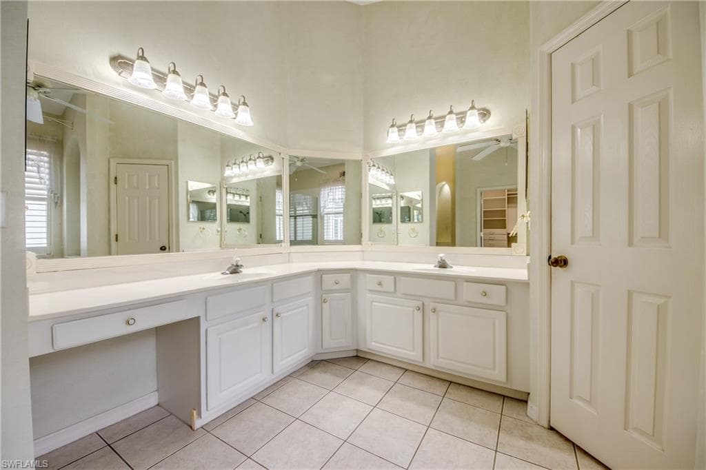 8904 Baytowne LOOP-24