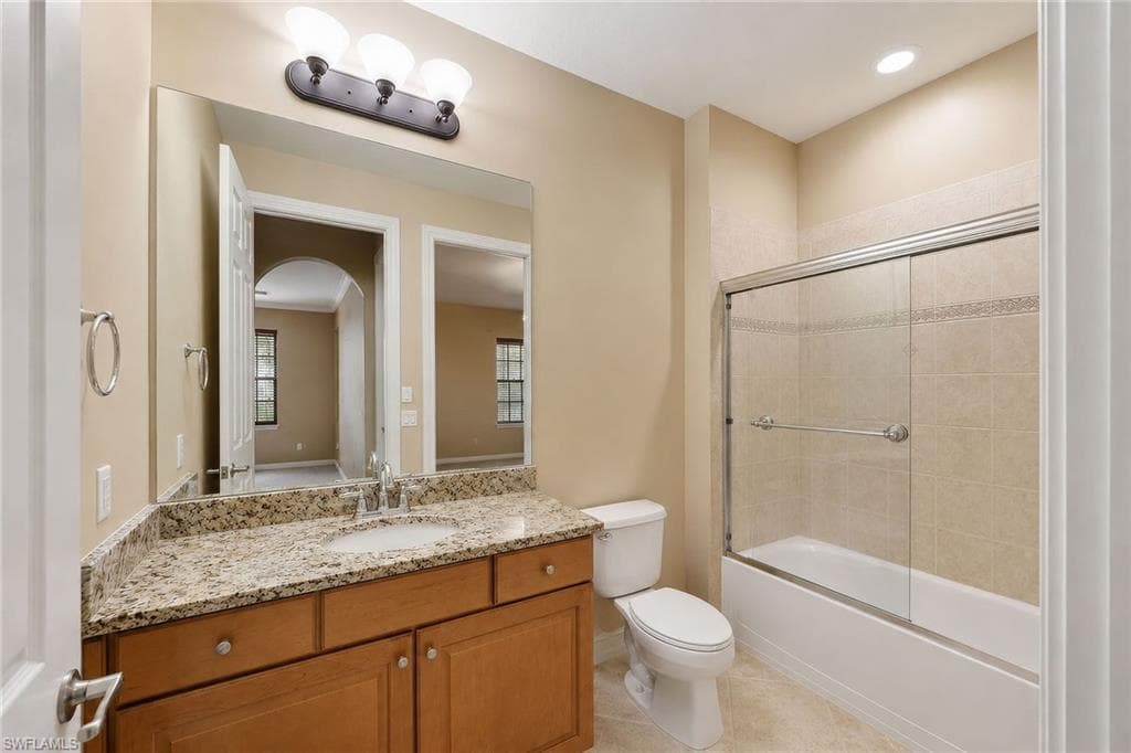 9126 Chula Vista ST 12303-15