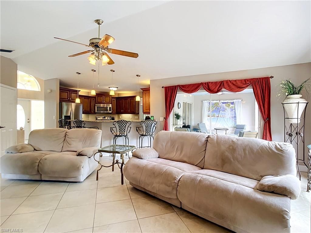 14401 Hampton Lake CT-15