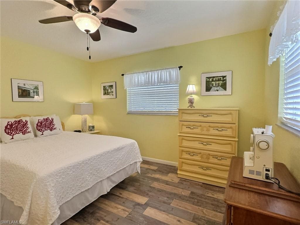 1745 Paradise PT-21