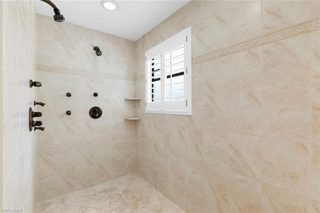 5731 Cypress Hollow WAY-18