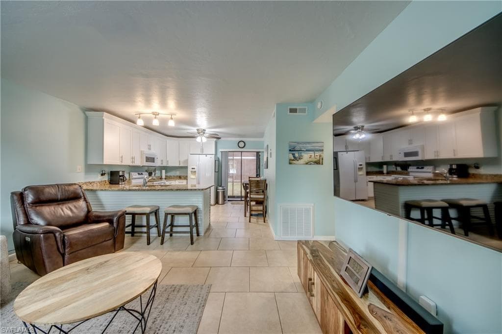 4904 Vincennes CT 108-6