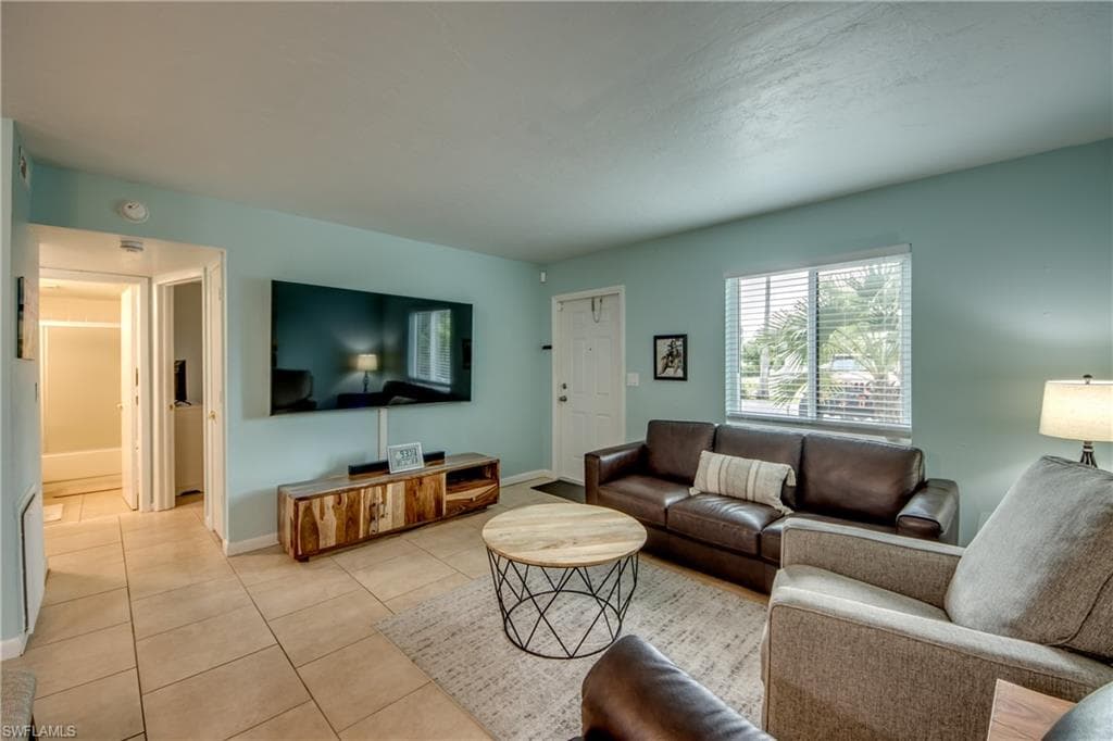 4904 Vincennes CT 108-2