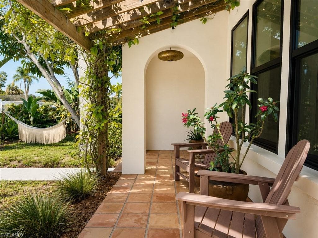 1717 Sunset PL-1