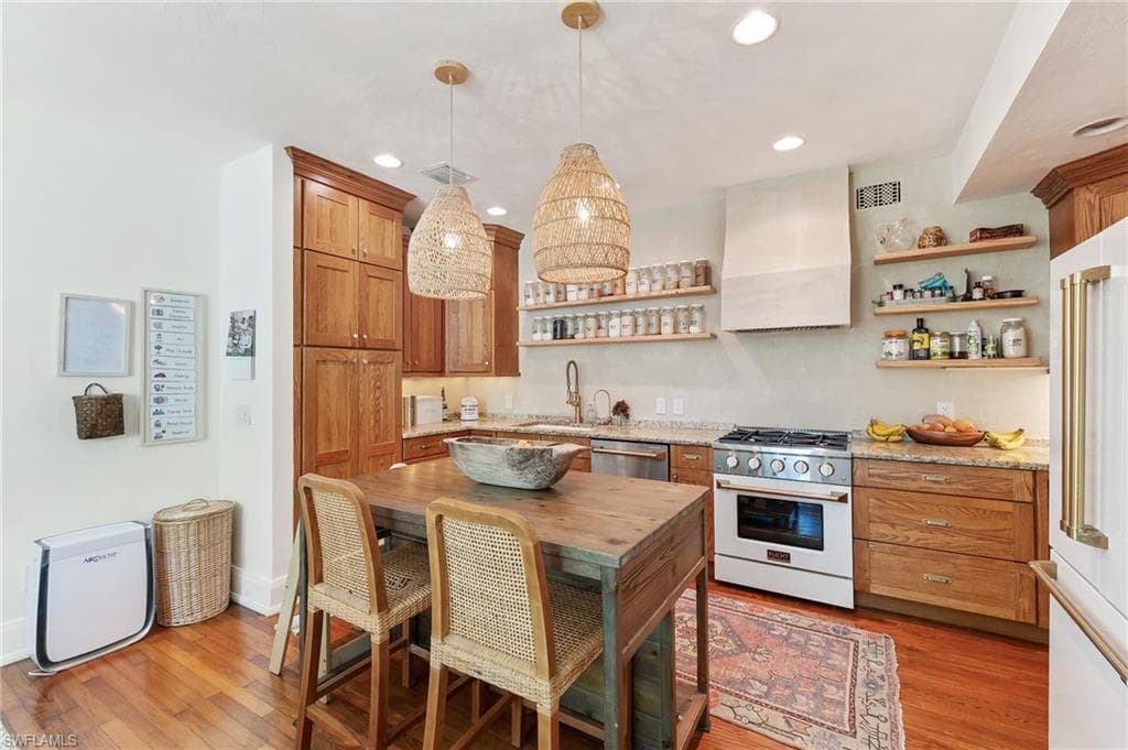 1717 Sunset PL-5