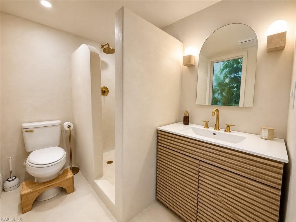 1717 Sunset PL-13