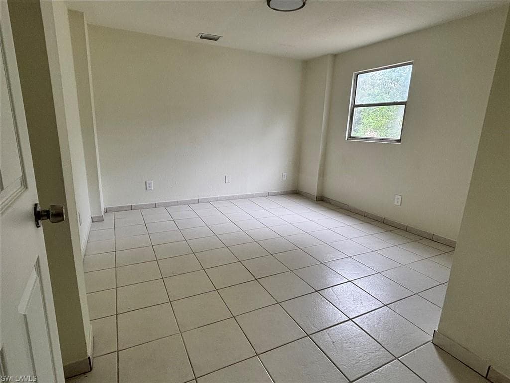 2150 Panama AVE-12