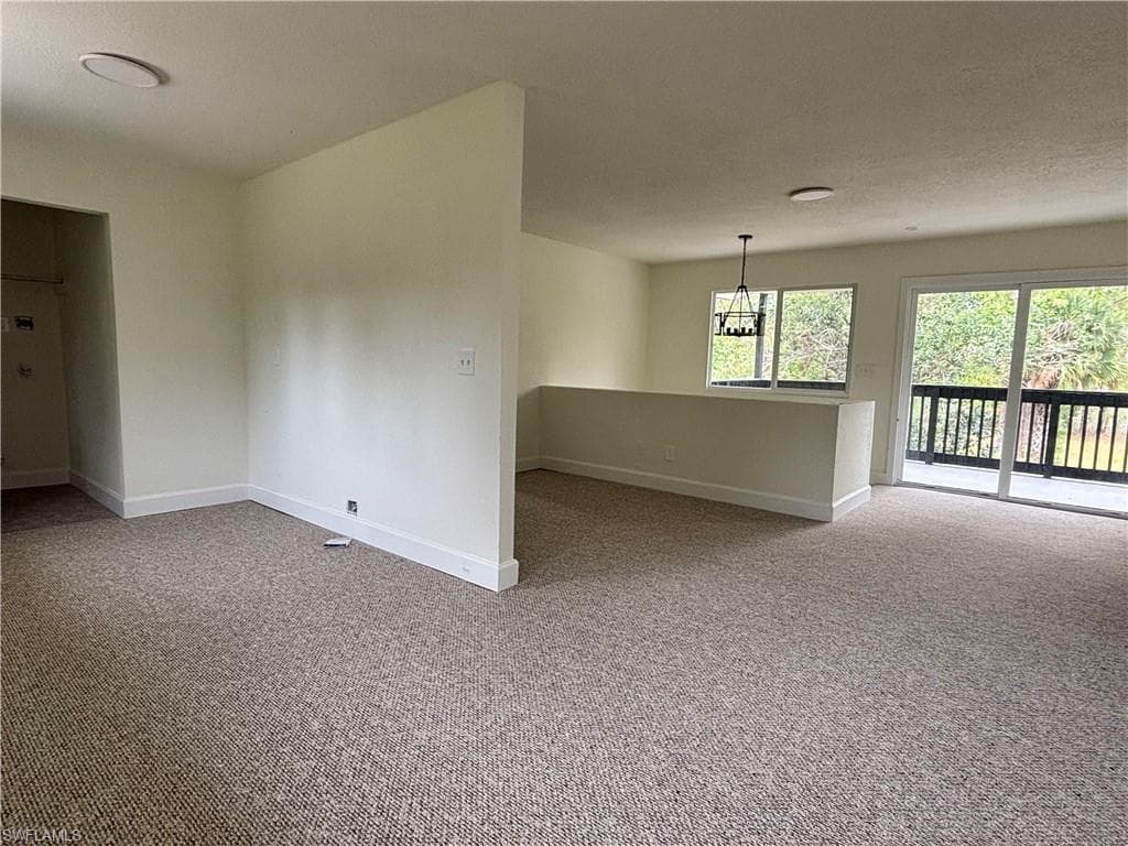 2150 Panama AVE-32