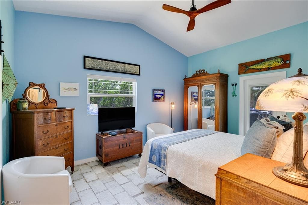 1318 Junonia ST-16
