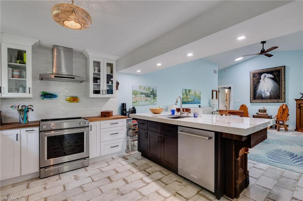 1318 Junonia ST-11