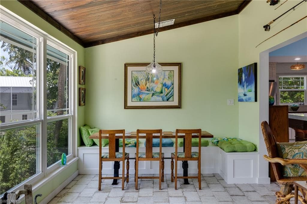 1318 Junonia ST-8