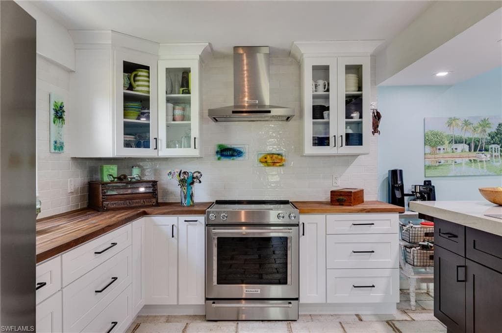 1318 Junonia ST-13