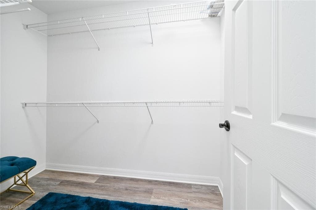 981 Hampton CIR 119-16