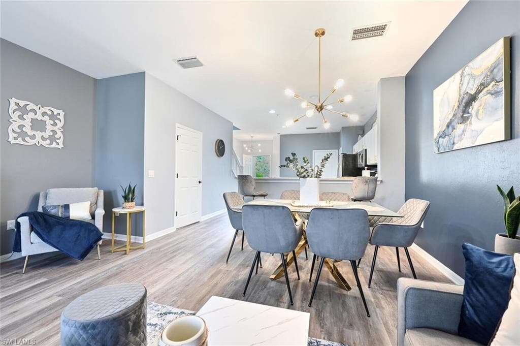 981 Hampton CIR 119-6