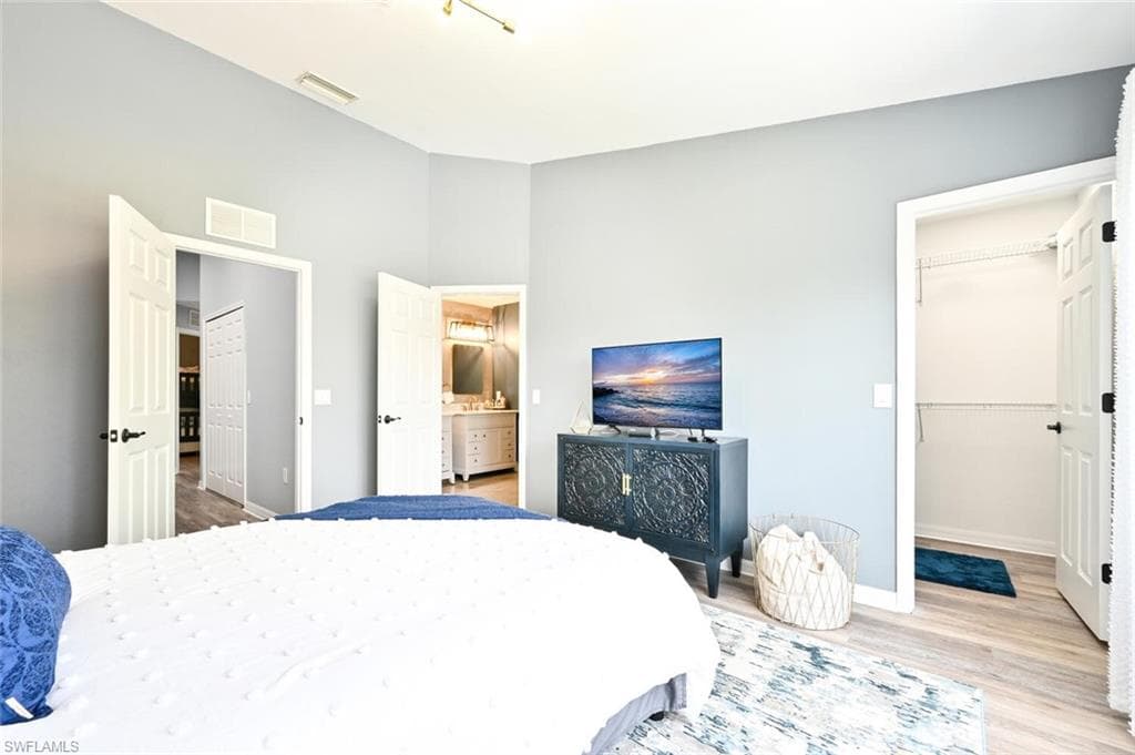 981 Hampton CIR 119-13