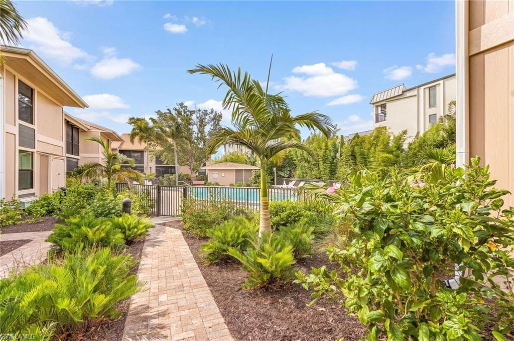 629 Nerita ST A-28