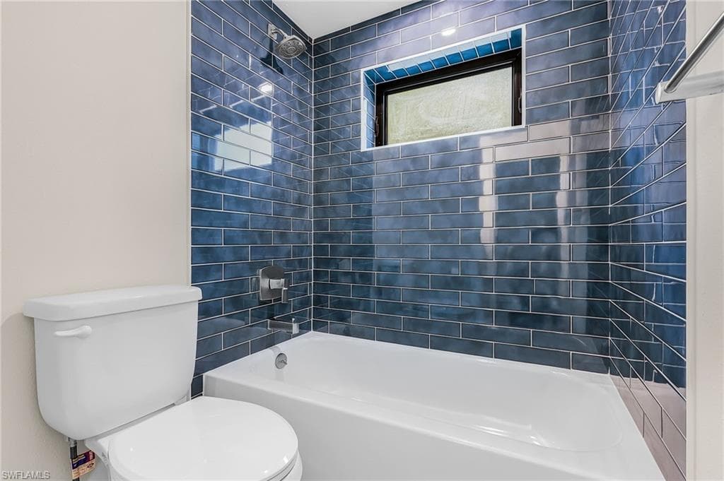 629 Nerita ST A-24