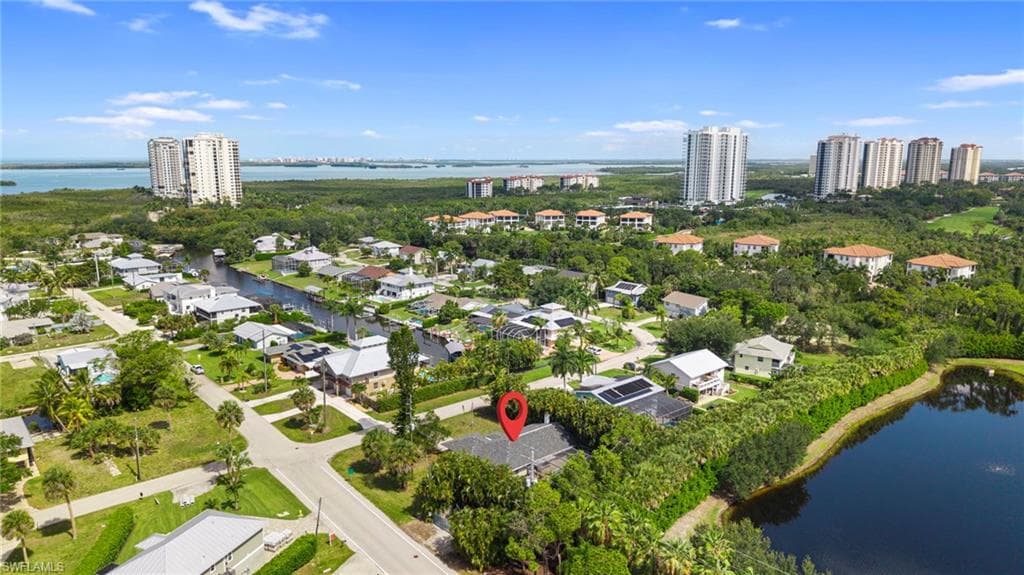 4688 Pembrooke LN-26